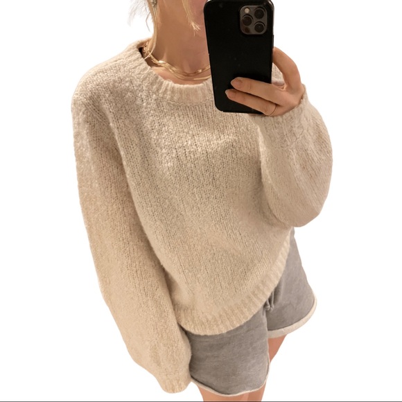 ARITZIA SUNDAY BEST LENNIE SWEATER SIZE LARGE - Picture 2 of 8